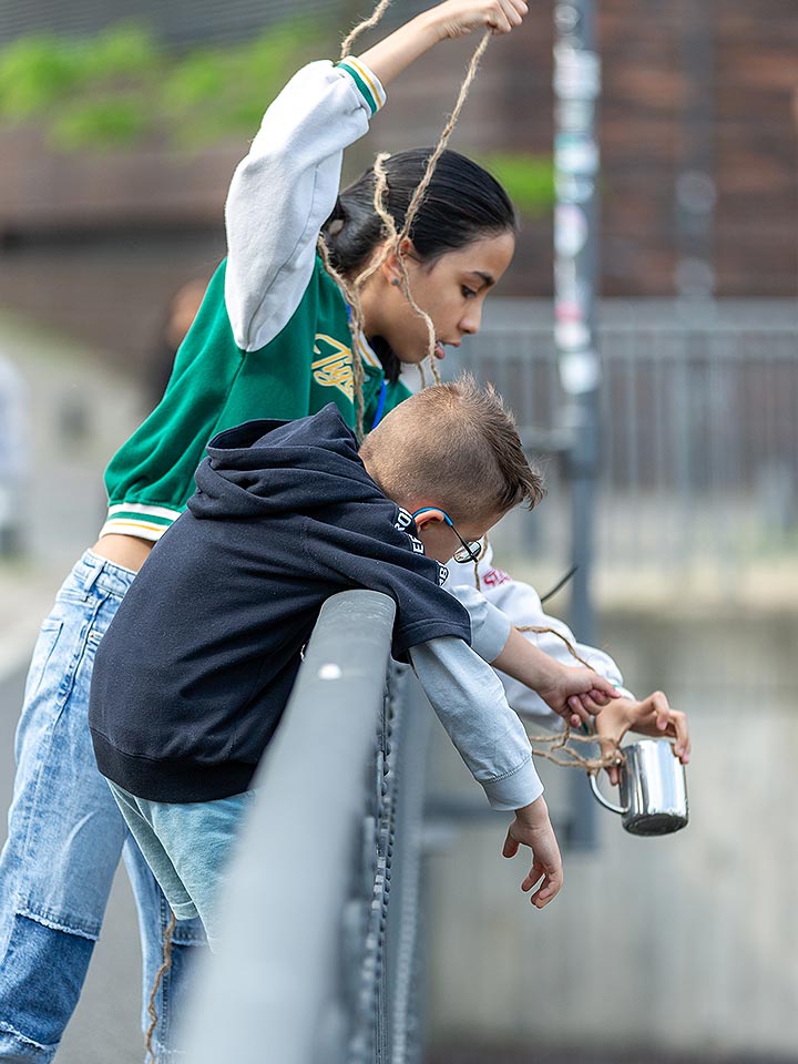 Monster in the City Wasserprobe Blubb nehmen Monster in the City Wasserprobe Blubb nehmen