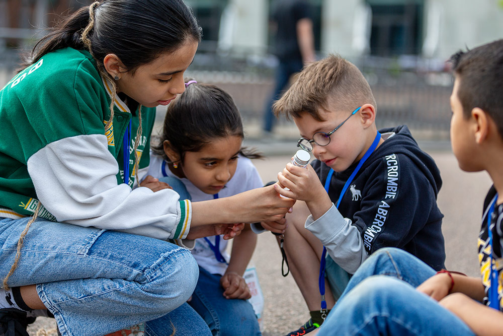 Monster in the City Mini-Spiel mit Wasser Wasserprobe als Minispiel